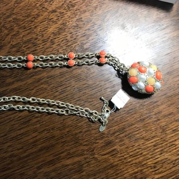 Women' Pendant Necklace - Picture 4 of 4